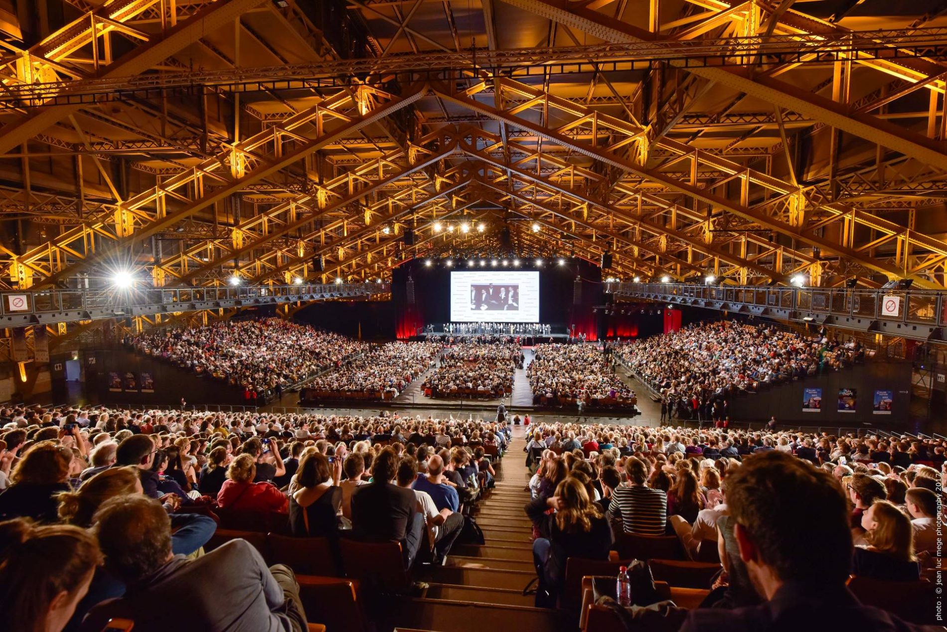 fdfe9a4b893d-festival-lumiere-ceremonie-ouverture